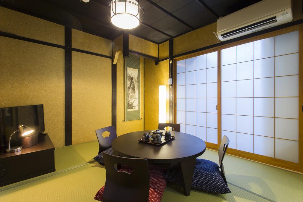 Villa Kamigata Oyado Hachijo Kyōto Esterno foto